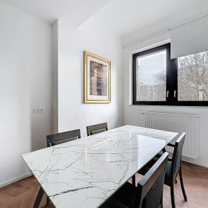 Square Ambiorix : Beau duplex entièrement rénové et meublé