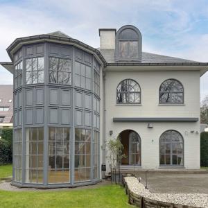 Parc Brugmann - Villa de ± 450 m² bruts avec jardin & garage