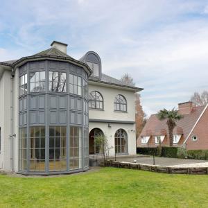 Parc Brugmann - Villa de ± 450 m² bruts avec jardin & garage