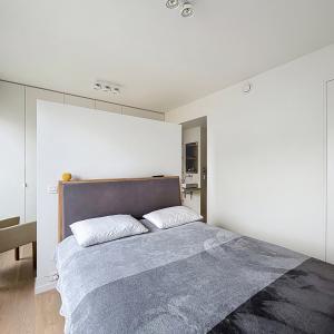 Quartier Européen: Beau penthouse 2ch + terrasse + parking