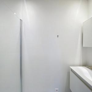 Quartier Européen: Beau penthouse 2ch + terrasse + parking