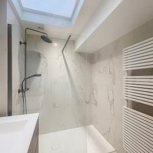 Montgomery : Lumineux appartement de 2 chambres 