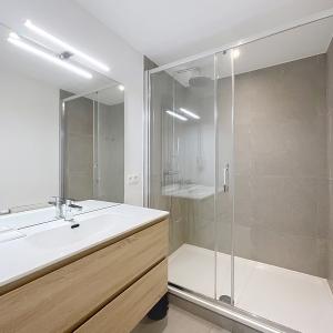 Châtelain/Stéphanie : Appartement meublé 3 chambres 