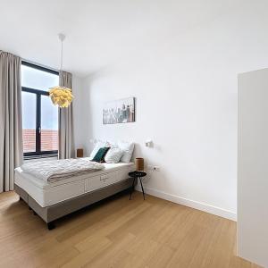 Châtelain/Stéphanie : Appartement meublé 3 chambres 