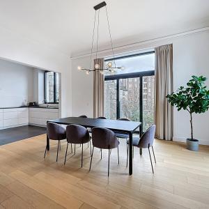 Châtelain/Stéphanie : Appartement meublé 3 chambres 