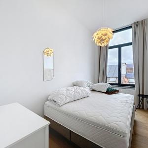 Châtelain/Stéphanie : Appartement meublé 3 chambres 