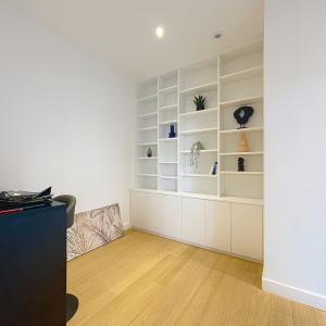 Châtelain/Stéphanie : Appartement meublé 3 chambres 