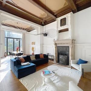 Châtelain/Stéphanie : Triplex meublé 3 chambres avec jardin 