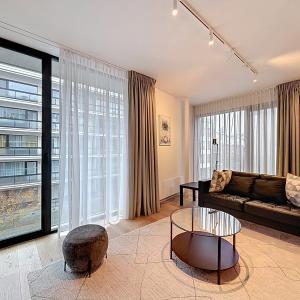 Montgomery/Cinquantenaire: Somptueux appartement meublé neuf