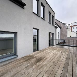 Cinquantenaire : Superbe duplex penthouse meublé + terrasse