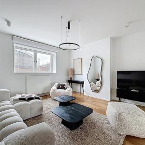 Cinquantenaire : Superbe duplex penthouse meublé + terrasse