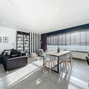 Château de Walzin : appartement meublé 3chambres + terrasses