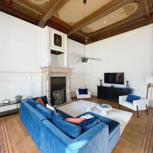 Châtelain/Stéphanie : Triplex meublé 3 chambres avec jardin 