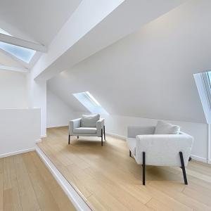 Châtelain/Stéphanie : Duplex meublé 3 chambres et terrasses