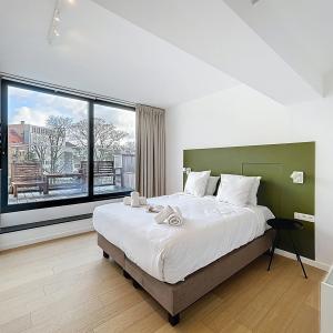 Châtelain/Stéphanie : Duplex meublé 3 chambres et terrasses