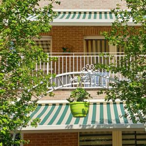Splendide maison: jardin sud, double garage, prof. libérale