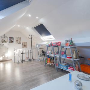 Splendide maison: jardin sud, double garage, prof. libérale