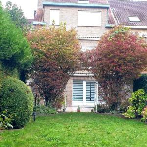 Splendide maison: jardin sud, double garage, prof. libérale