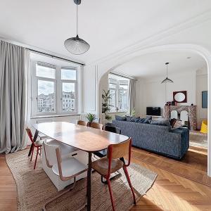 Boulevard Waterloo : Bel appartement meublé de 2 chambres
