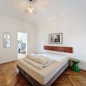 Boulevard Waterloo : Bel appartement meublé de 2 chambres