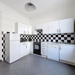 Boulevard Waterloo : Bel appartement meublé de 2 chambres