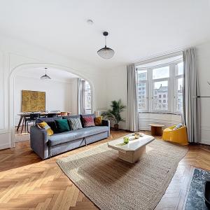 Boulevard Waterloo : Bel appartement meublé de 2 chambres