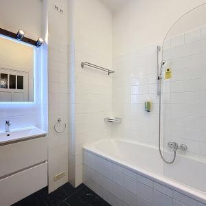 Boulevard Waterloo : Bel appartement meublé de 2 chambres