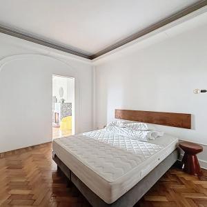 Boulevard Waterloo : Bel appartement meublé de 2 chambres