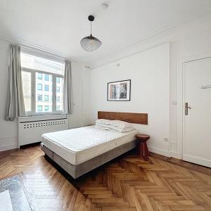 Boulevard Waterloo : Bel appartement meublé de 2 chambres