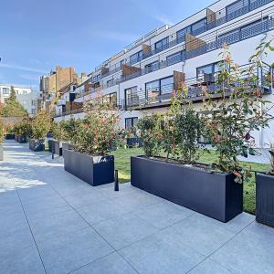 Cottages : Belle maison mitoyenne + terrasses + jardin