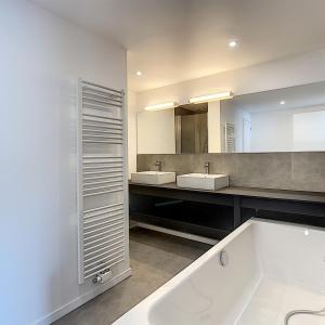 Cottages : Belle maison mitoyenne + terrasses + jardin