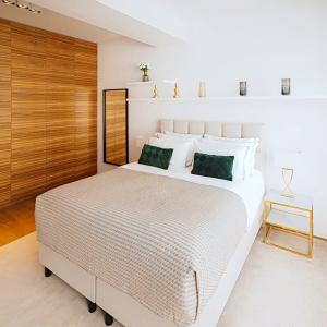 Châtelain: Appartement duplex meublé 3 chambres + terrasses 