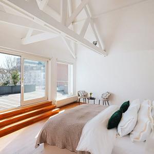 Châtelain: Appartement duplex meublé 3 chambres + terrasses 