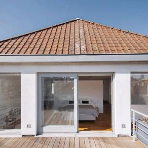 Châtelain : Appartement duplex 3 chambres + terrasses + pkg 