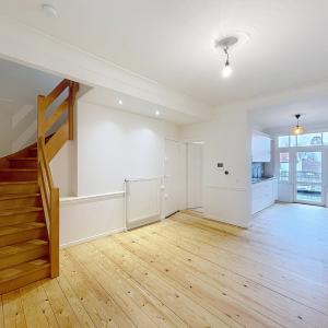 Parvis Saint-Pierre: duplex 2 chambres, terrasse et garage