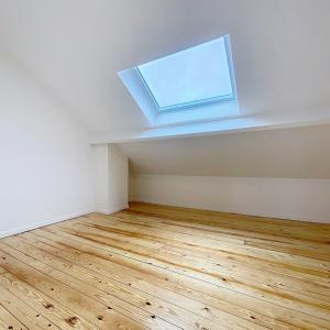 Parvis Saint-Pierre: duplex 2 chambres, terrasse et garage