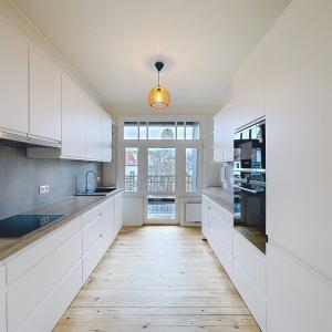 Parvis Saint-Pierre: duplex 2 chambres, terrasse et garage