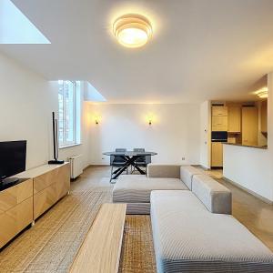 Quartier Européen - Magnifique duplex meublé 2 chambres