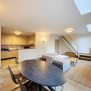 Quartier Européen - Magnifique duplex meublé 2 chambres