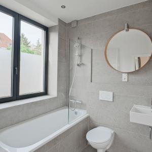 Lumineuse villa contemporaine ± 240m² avec jardin et garage