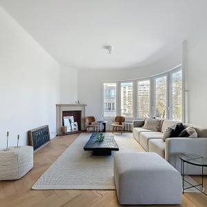 Square Marie Louise - Appartement rénové 2ch + balcon