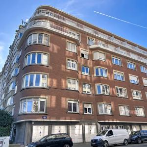 Square Marie Louise - Appartement rénové 2ch + balcon