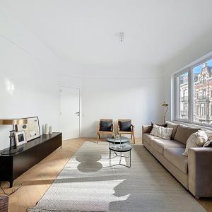 Square Marie Louise - Appartement rénové 2ch + balcon