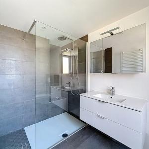 Dieweg : Maison 3 façades + piscine extérieure chauffée