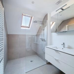 Dieweg : Maison 3 façades + piscine extérieure chauffée