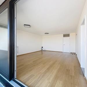 UCL : Lumineux appartement dernier étage avec une terrasse