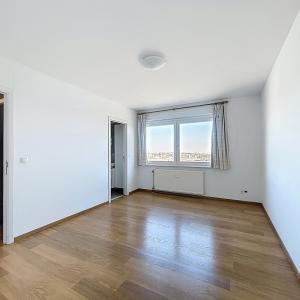 UCL : Lumineux appartement dernier étage avec une terrasse