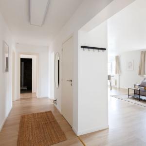 Cinquantenaire: bel appartement rénové 127m² terr, pk