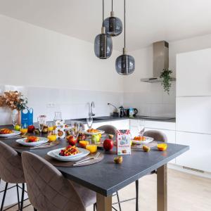 Cinquantenaire: bel appartement rénové 127m² terr, pk