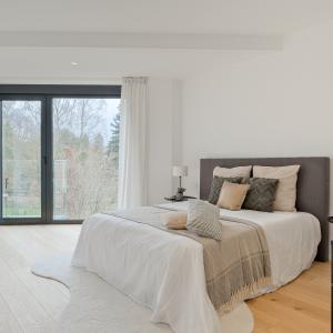 Saint Job/Lycée Français appartement 1ch 76m² + terrasse